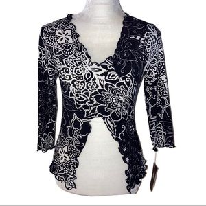 NWT ING Ruffle Edges Stretch Black White Top M*